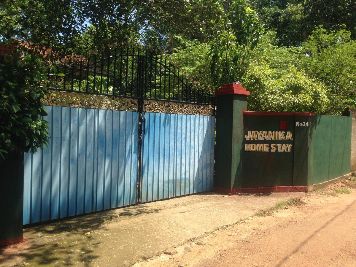 Jayanika home stay Tangalle Bagian luar foto