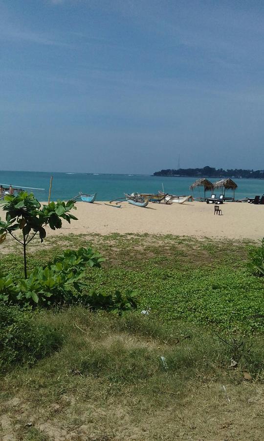Jayanika home stay Tangalle Bagian luar foto