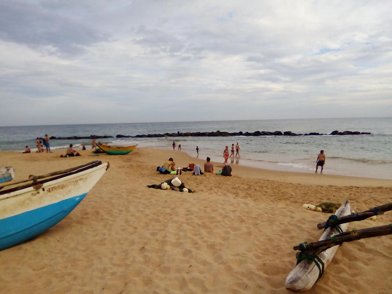 Jayanika home stay Tangalle Bagian luar foto